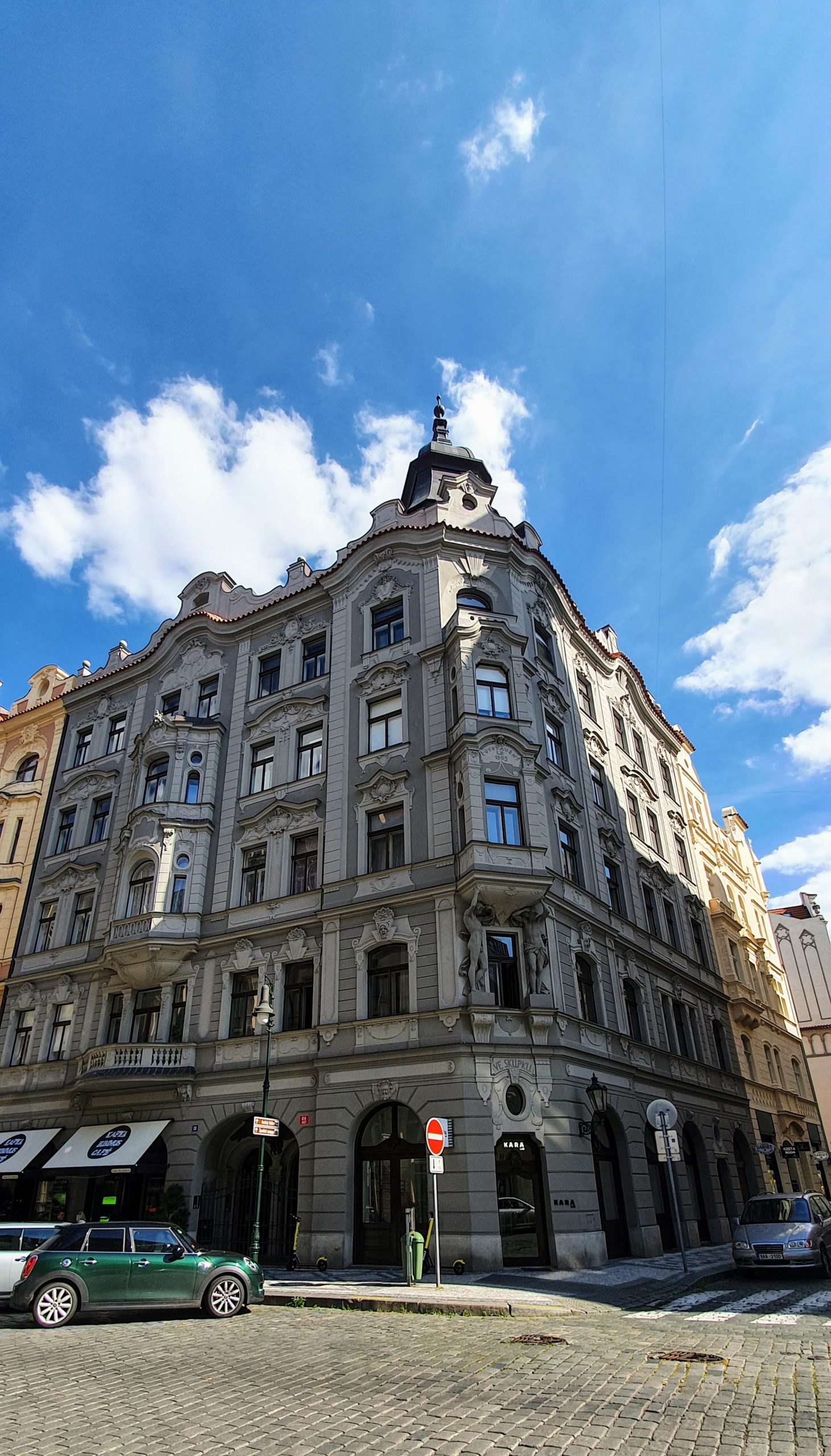 Široká 64/12, Praha 1